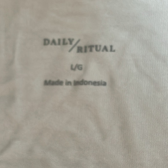 NWT EcoVero Lenzing viscose short sleeve tee size L - Picture 7 of 10